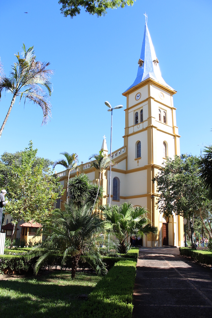 Ribeirão Claro - igreja